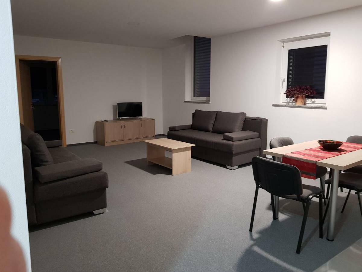 Apartmaji Jankovic Logatec Kültér fotó